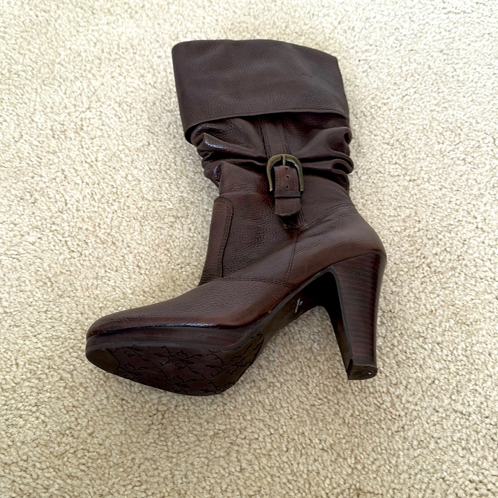 Nice heel leather boots.